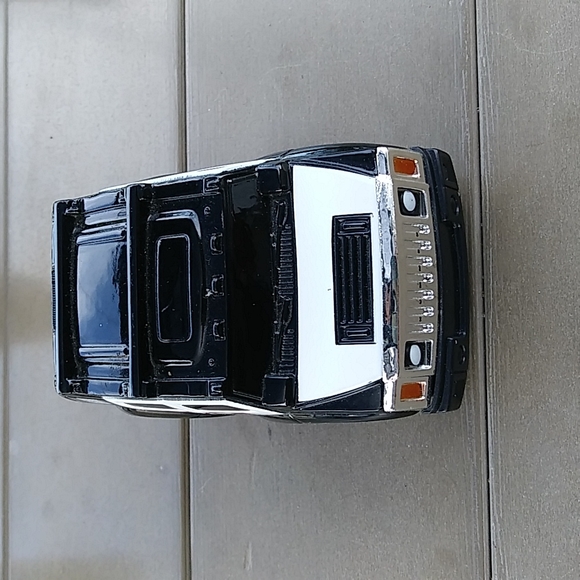 2 Police cars - Picture 2 of 10